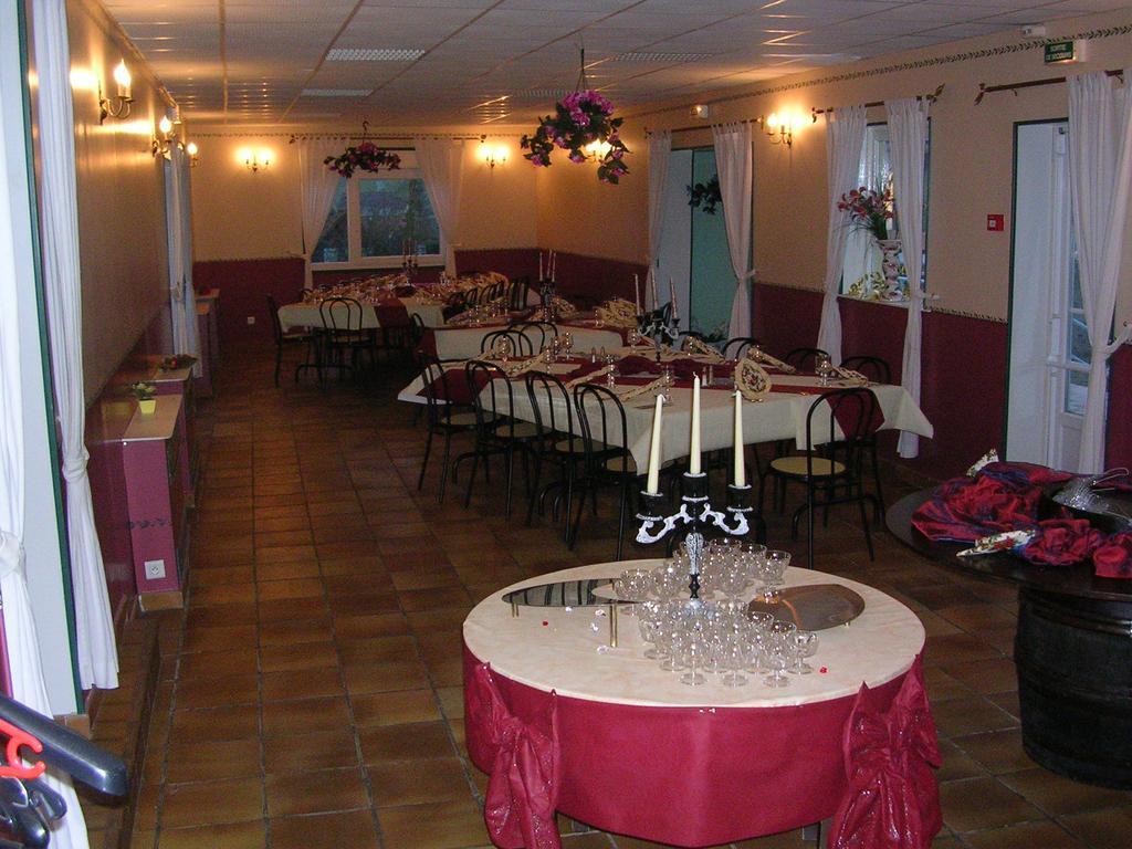Auberge Des Etangs Roussent Zewnętrze zdjęcie