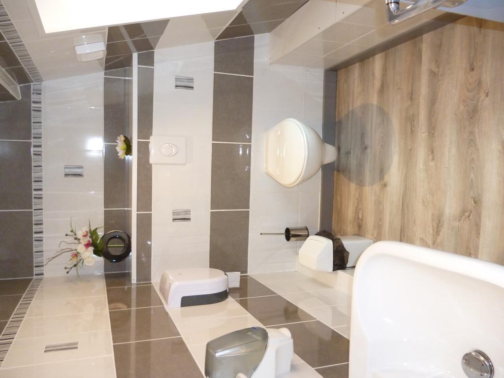 Auberge Des Etangs Roussent Zewnętrze zdjęcie