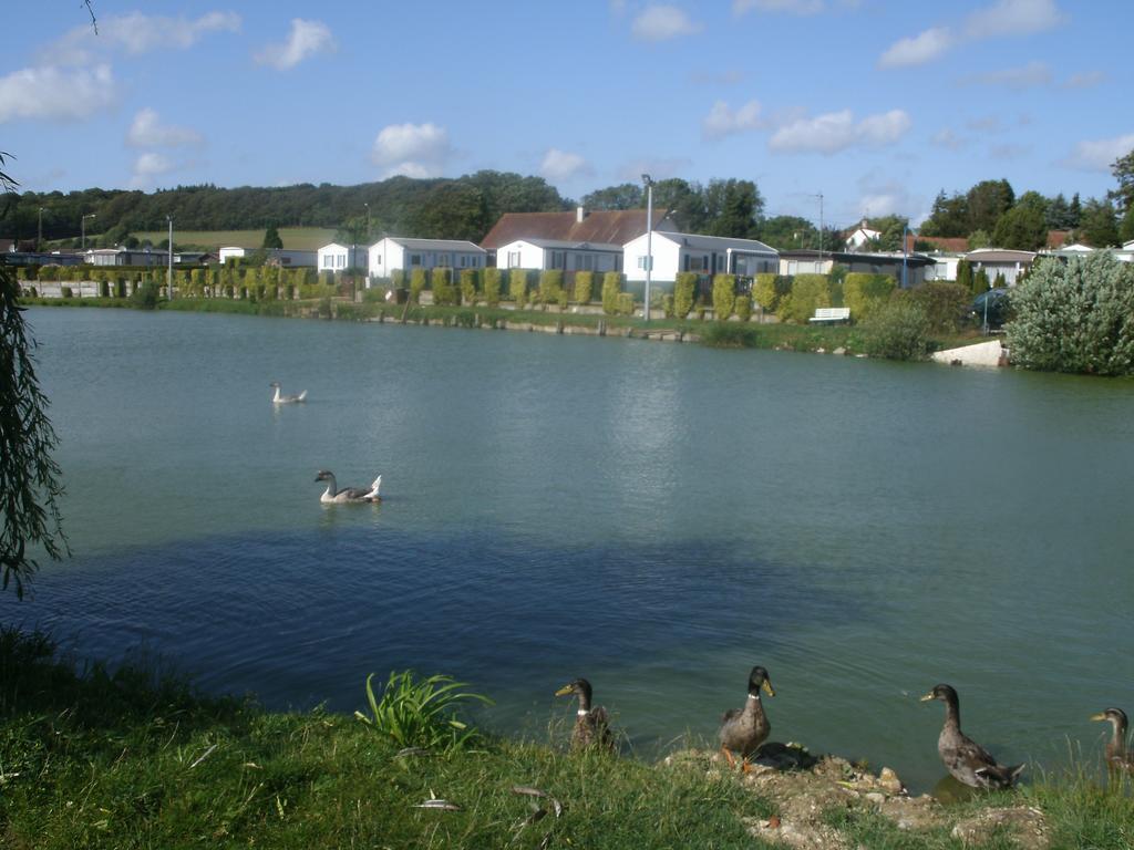 Auberge Des Etangs Roussent Zewnętrze zdjęcie